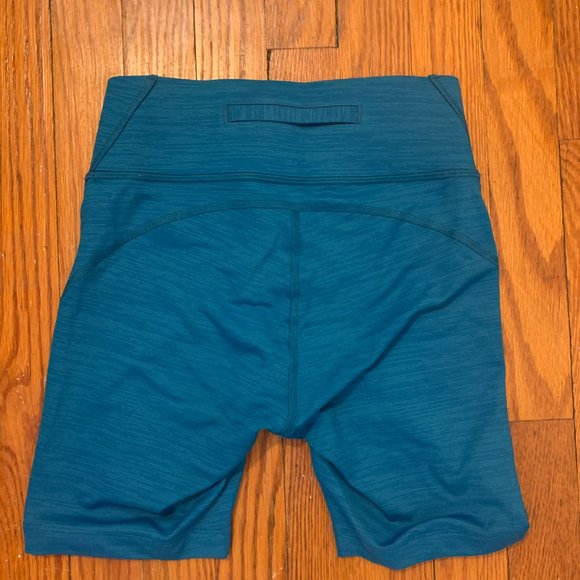 Like New Outdoor Voices TechSweat Core Shorts - Picture 5 of 7